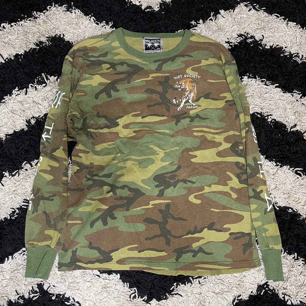 Washed before sold. Accept offers.